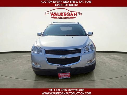 Used 2011 Chevrolet Traverse LT w/ Personal Connectivity Package AWD/4WD image 2
