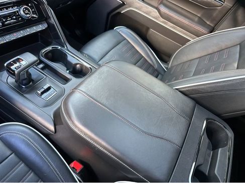 Used 2023 GMC Sierra 1500 AT4X image 32