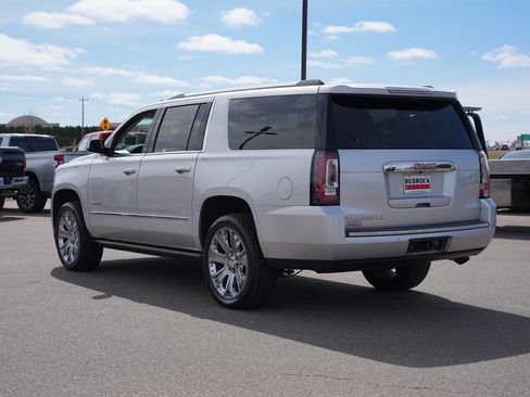 Used 2017 GMC Yukon XL Denali w/ Open Road Package image 5