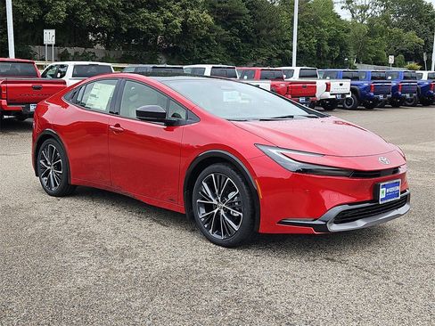 New 2026 Toyota Prius AWD image 3