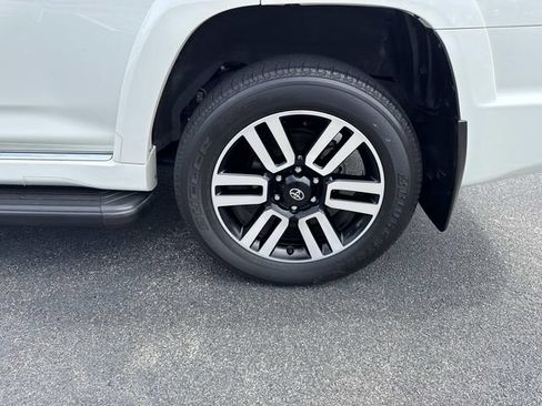 Used 2022 Toyota 4Runner Limited AWD/4WD image 11