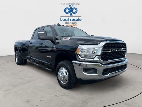 Used 2024 RAM 3500 Big Horn image 35