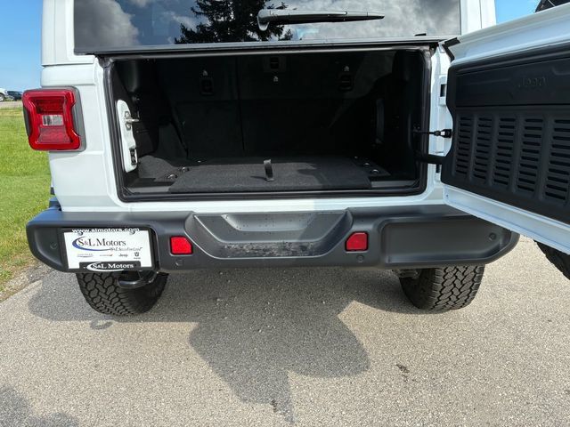 New 2026 Jeep Wrangler Unlimited Sahara AWD/4WD image 35