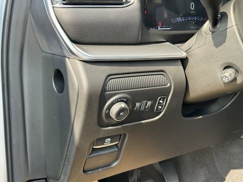 Used 2024 Jeep Wagoneer Series II image 26