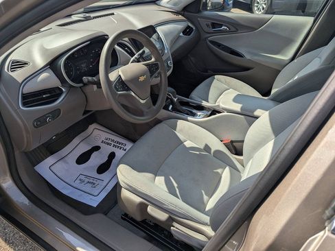 Used 2024 Chevrolet Malibu LS FWD image 13