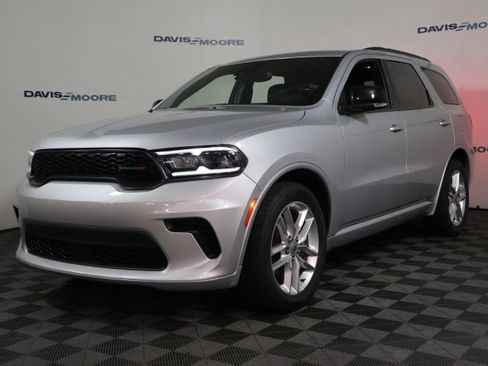 Used 2024 Dodge Durango GT RWD image 13