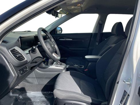 Used 2024 Kia Seltos LX image 19