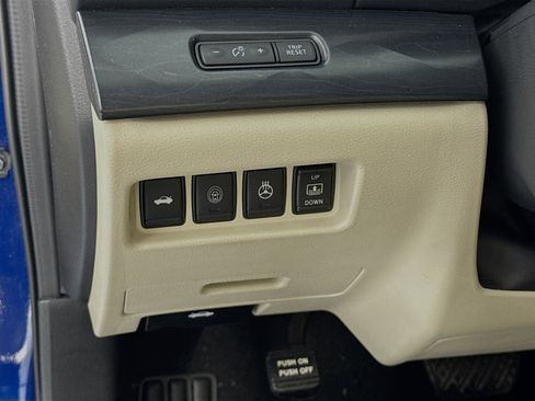 Used 2023 Nissan Maxima Platinum w/ Sport Mat Group image 10