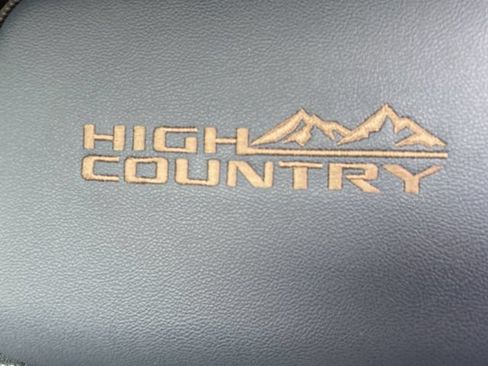 Used 2024 Chevrolet Silverado 2500 High Country w/ High Country Premium Package AWD/4WD image 14