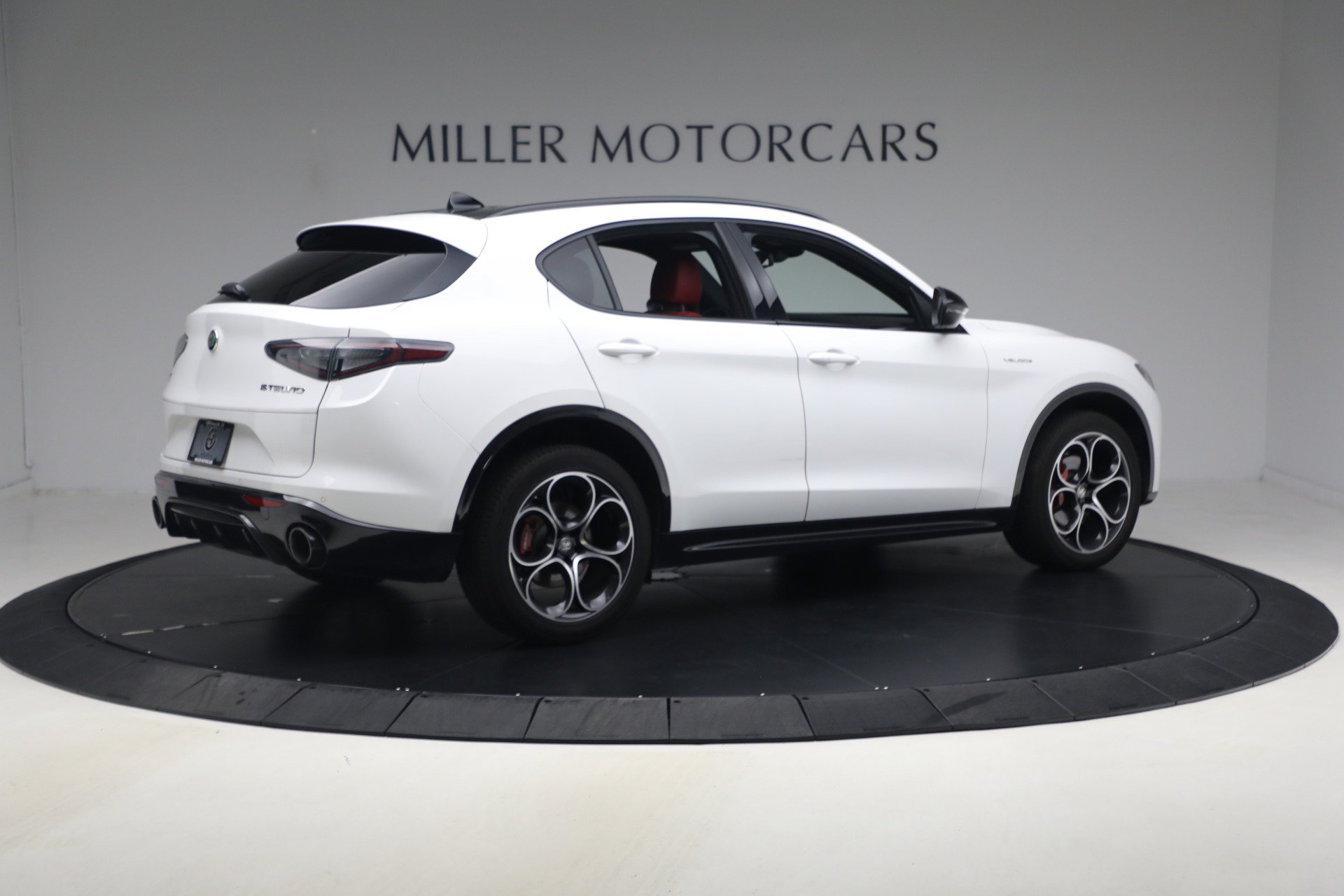 New 2026 Alfa Romeo Stelvio Sprint AWD/4WD image 6