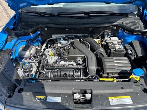 New 2025 Volkswagen Taos SE image 23
