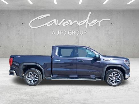 Used 2024 GMC Sierra 1500 SLT w/ X31 Off-Road Package AWD/4WD image 21
