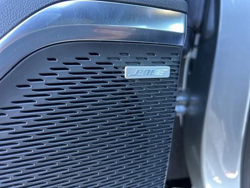 Used 2025 GMC Acadia Elevation image 20