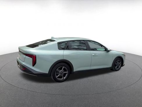 Used 2025 Kia K4 LXS image 12