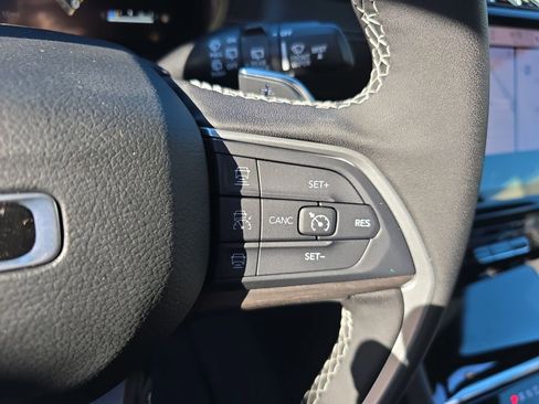 New 2025 Jeep Grand Cherokee Limited w/ Black Appearance Package image 19