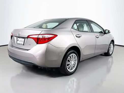 Used 2016 Toyota Corolla LE FWD image 5