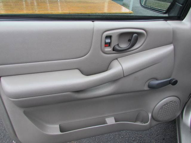 Used 2002 GMC Sonoma SL w/ Marketing Option Pkg RWD image 7