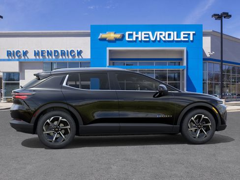 New 2026 Chevrolet Equinox EV LT image 7