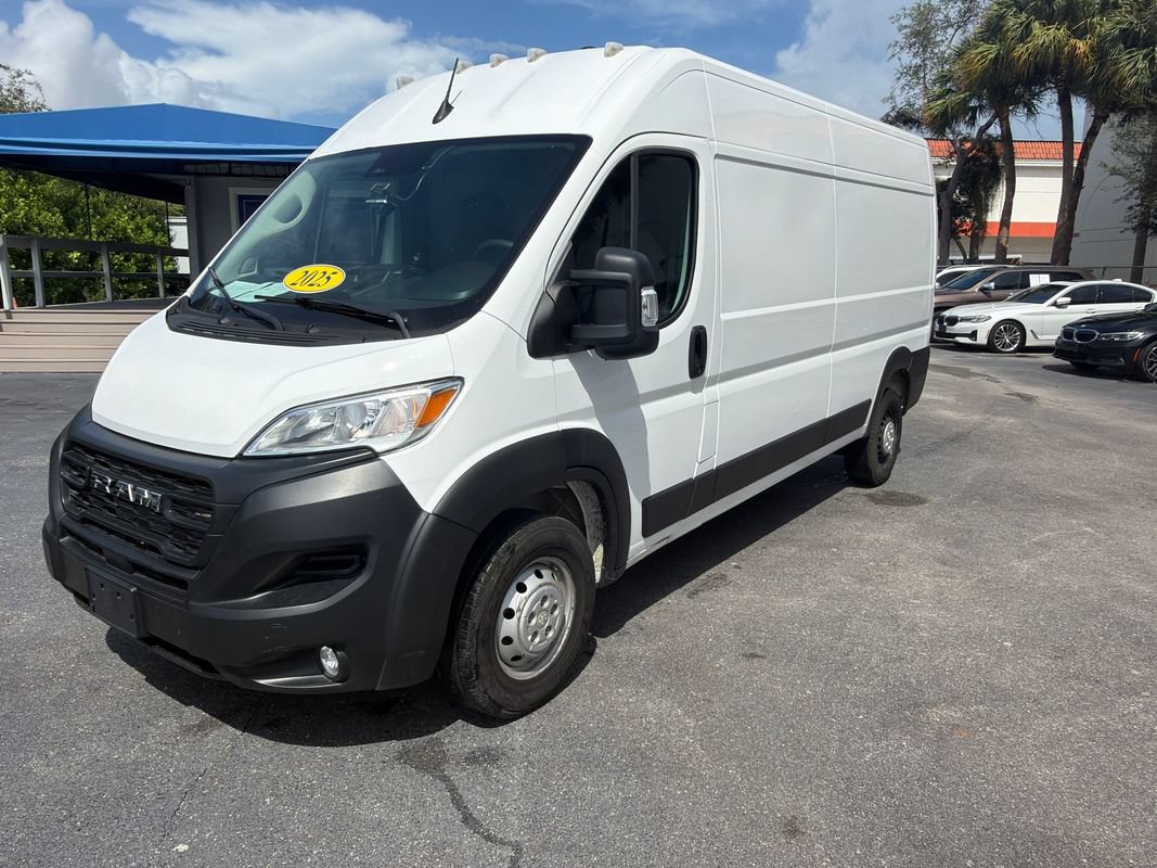 Used 2025 RAM ProMaster 2500 w/ Convenience Group FWD image 1