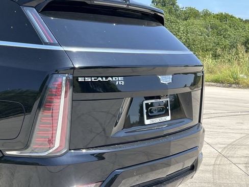 New 2025 Cadillac Escalade IQ Luxury 2 image 5