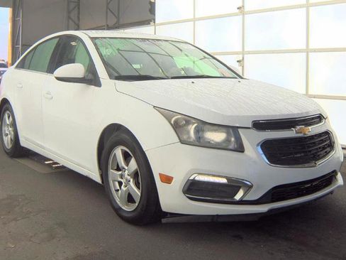 Used 2015 Chevrolet Cruze LT image 3