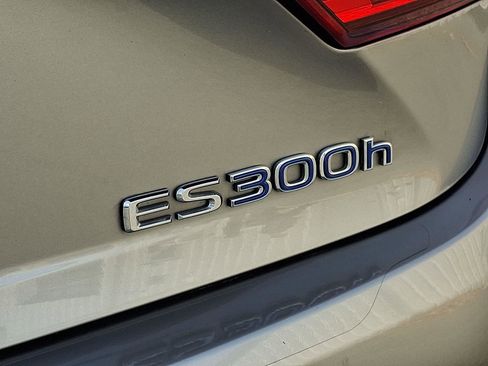 Used 2018 Lexus ES 300h image 31