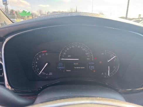 Used 2018 Cadillac XT5 Luxury w/ Driver Awareness Package image 20