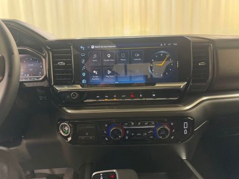 Used 2025 Chevrolet Silverado 1500 High Country AWD/4WD image 29