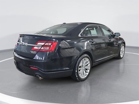 Used 2016 Ford Taurus Limited image 3