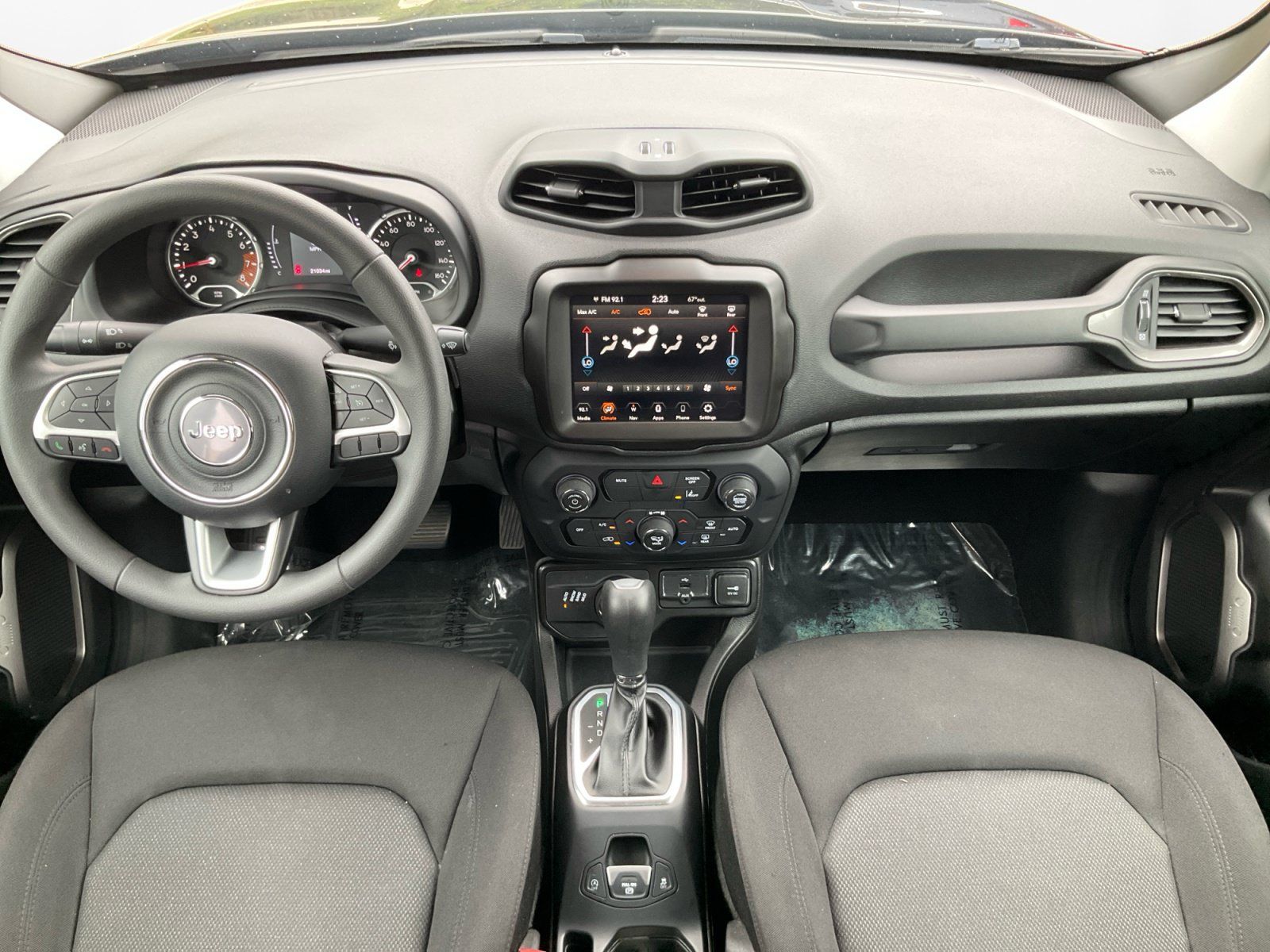 Used 2023 Jeep Renegade Latitude AWD/4WD image 11