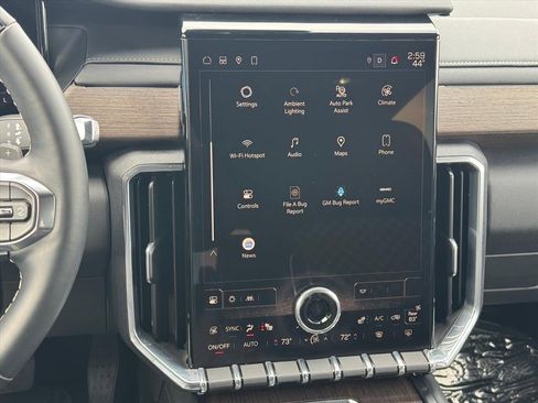 Used 2024 GMC Acadia Denali w/ Super Cruise Package image 11