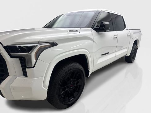 Used 2025 Toyota Tundra Limited w/ TRD Off-Road Package AWD/4WD image 11