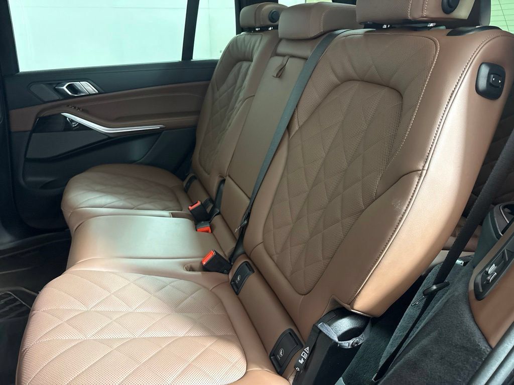 Certified 2026 BMW X7 xDrive40i w/ Executive Package AWD/4WD image 31