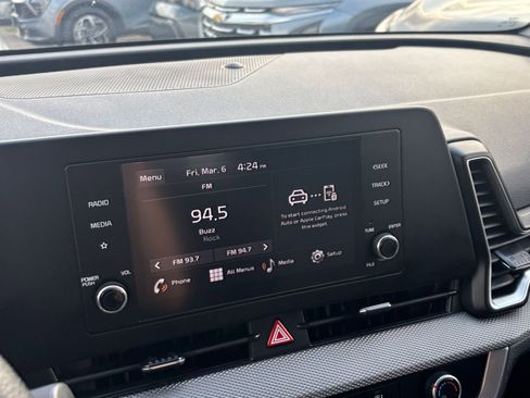 Used 2025 Kia Sportage LX image 20