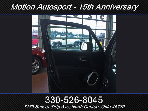 Used 2021 Jeep Renegade Sport image 14