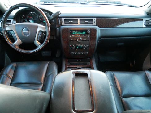 Used 2014 GMC Sierra 2500 Denali w/ Snow Plow Prep Package image 12