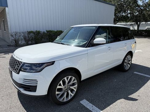 Used 2018 Land Rover Range Rover Supercharged AWD/4WD image 2