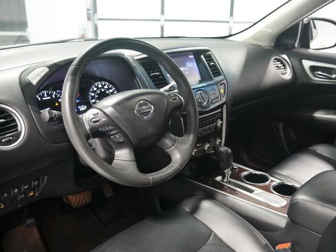 Used 2015 Nissan Pathfinder Platinum w/ Cargo Package image 9