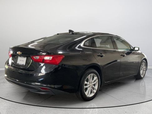 Used 2017 Chevrolet Malibu LT FWD image 7
