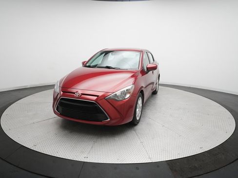 Used 2017 Toyota Yaris iA image 32