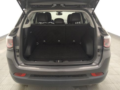 Used 2019 Jeep Compass Limited w/ Safety & Security Group AWD/4WD image 29