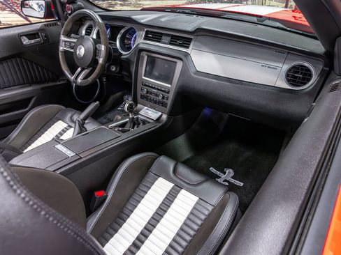 Used 2013 Ford Mustang Shelby GT500 image 19