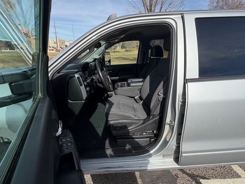 Used 2019 Chevrolet Silverado 2500 LT AWD/4WD image 16