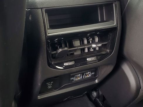 Used 2024 Jeep Grand Cherokee Altitude image 35