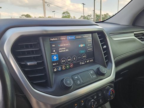 Used 2021 GMC Acadia SLT w/ Elevation Edition image 18