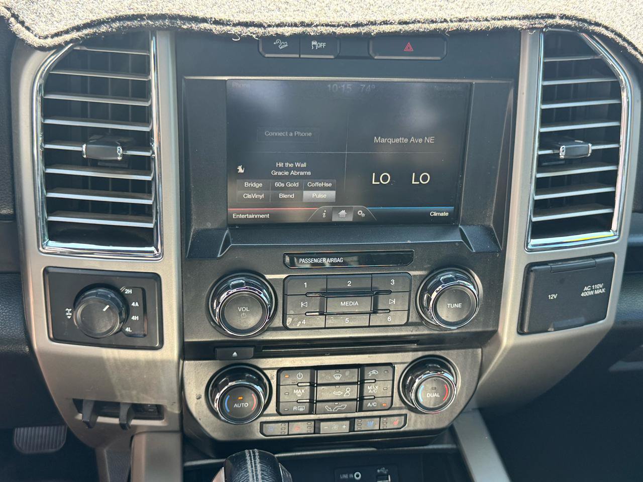 Used 2015 Ford F150 Lariat AWD/4WD image 23