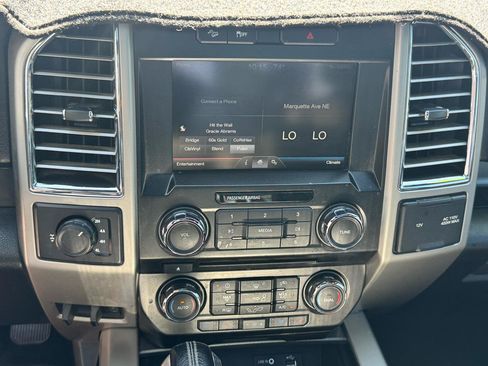 Used 2015 Ford F150 Lariat AWD/4WD image 23