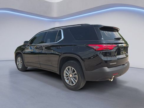 Used 2023 Chevrolet Traverse LT FWD image 4