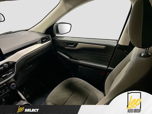 Used 2022 Ford Escape SE image 21