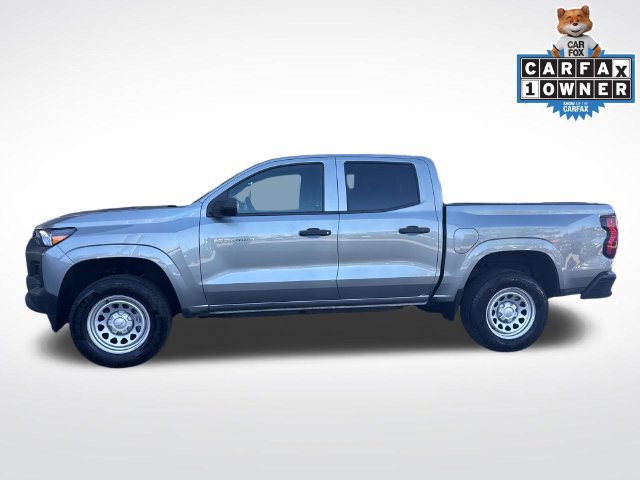 Used 2025 Chevrolet Colorado W/T RWD image 2